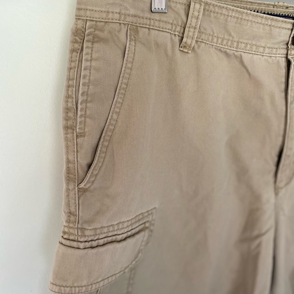 IZOD Cargo Shorts - Picture 4 of 7